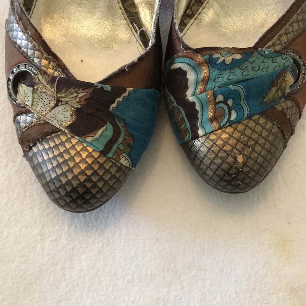 Heels - Picture 3 of 7